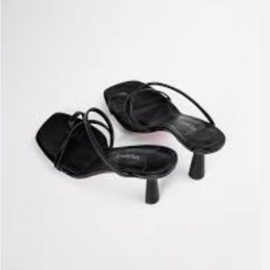 Tony Bianco Blossom Black Sheep Nappa size 8.5